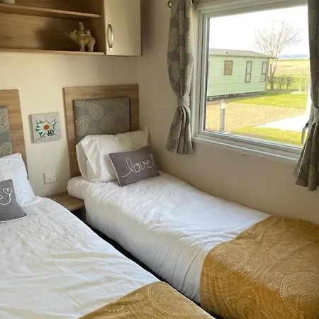 Beautiful District Rural Retreat 3 Bed Wifi - The Oakley Holiday park